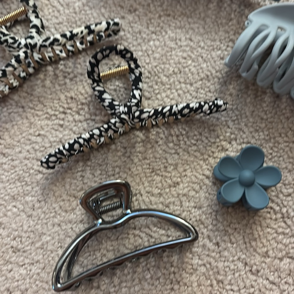 Hair Clip Bundle - Picture 3 of 5